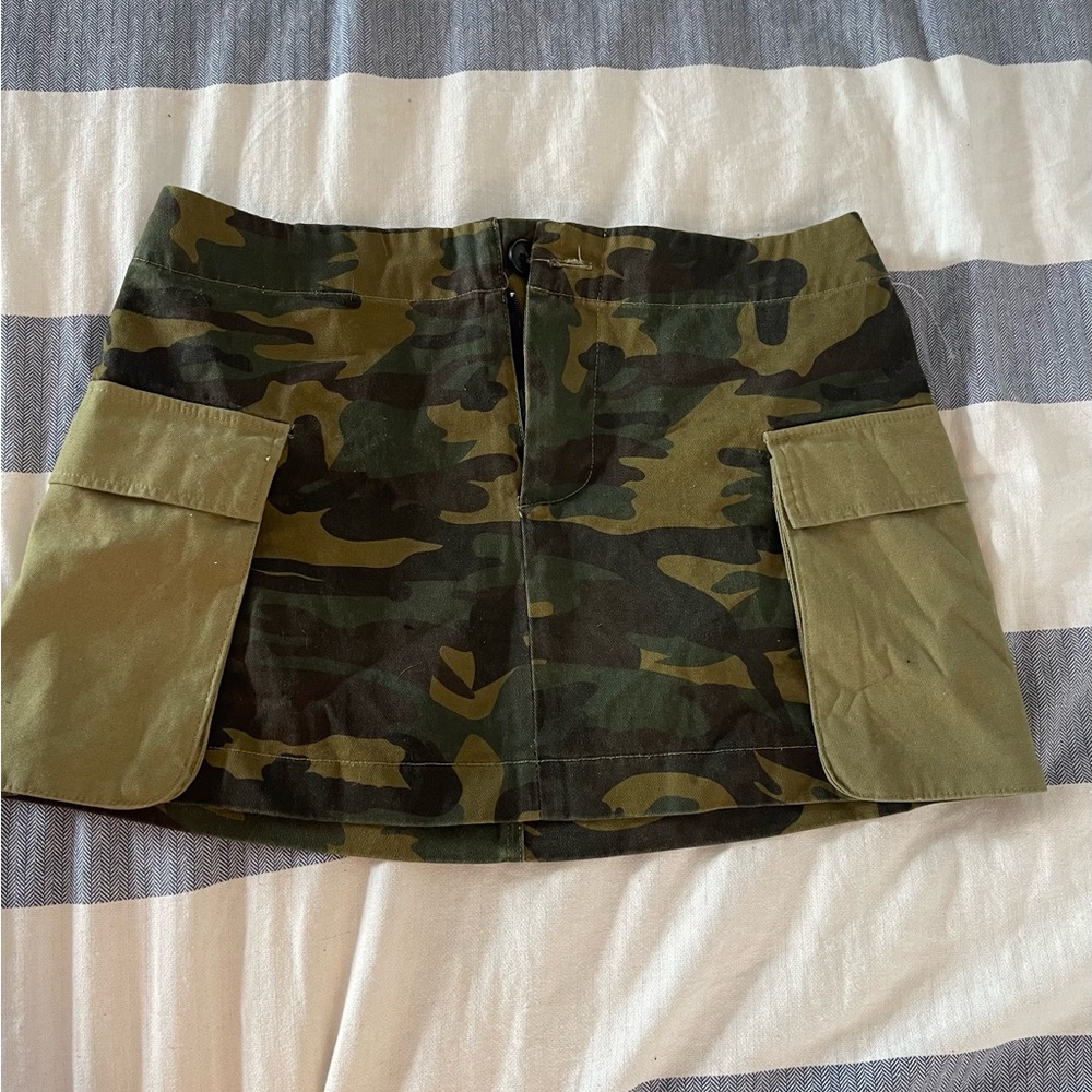 Forever 21 Camouflage Skirt with Utility Pockets